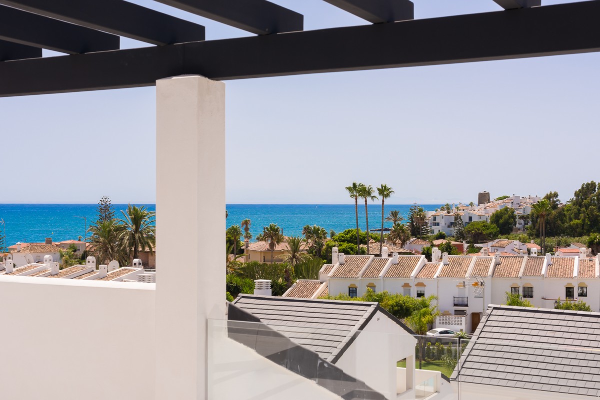 Apartments for sale in Estepona R4025068