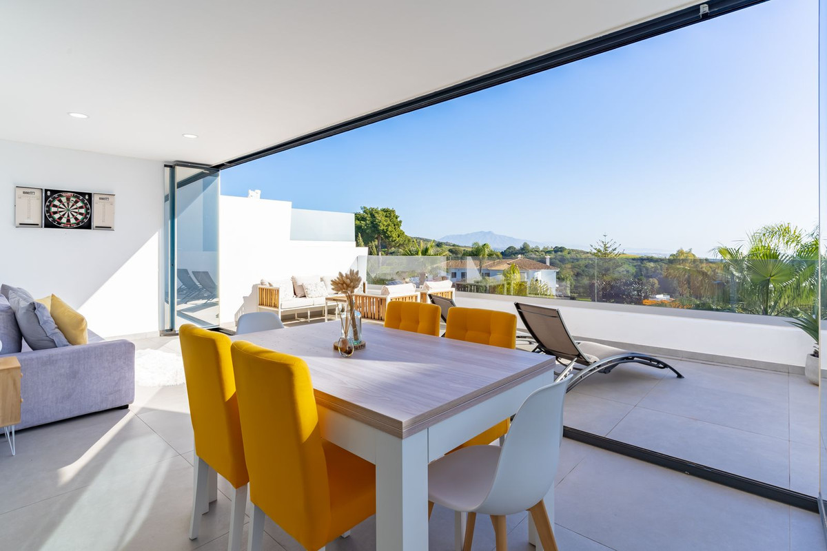 Penthouse for sale in Estepona - MC05589784