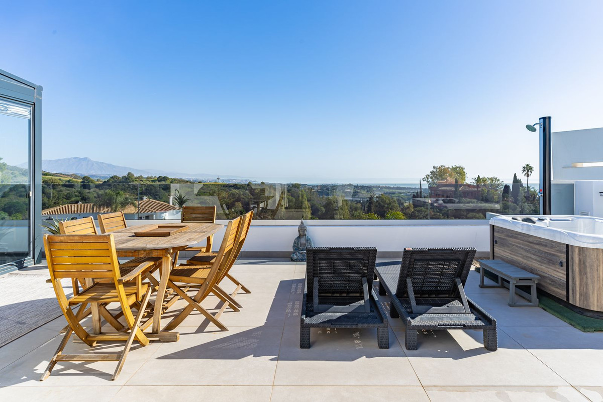 Penthouse for sale in Estepona - MC05589784
