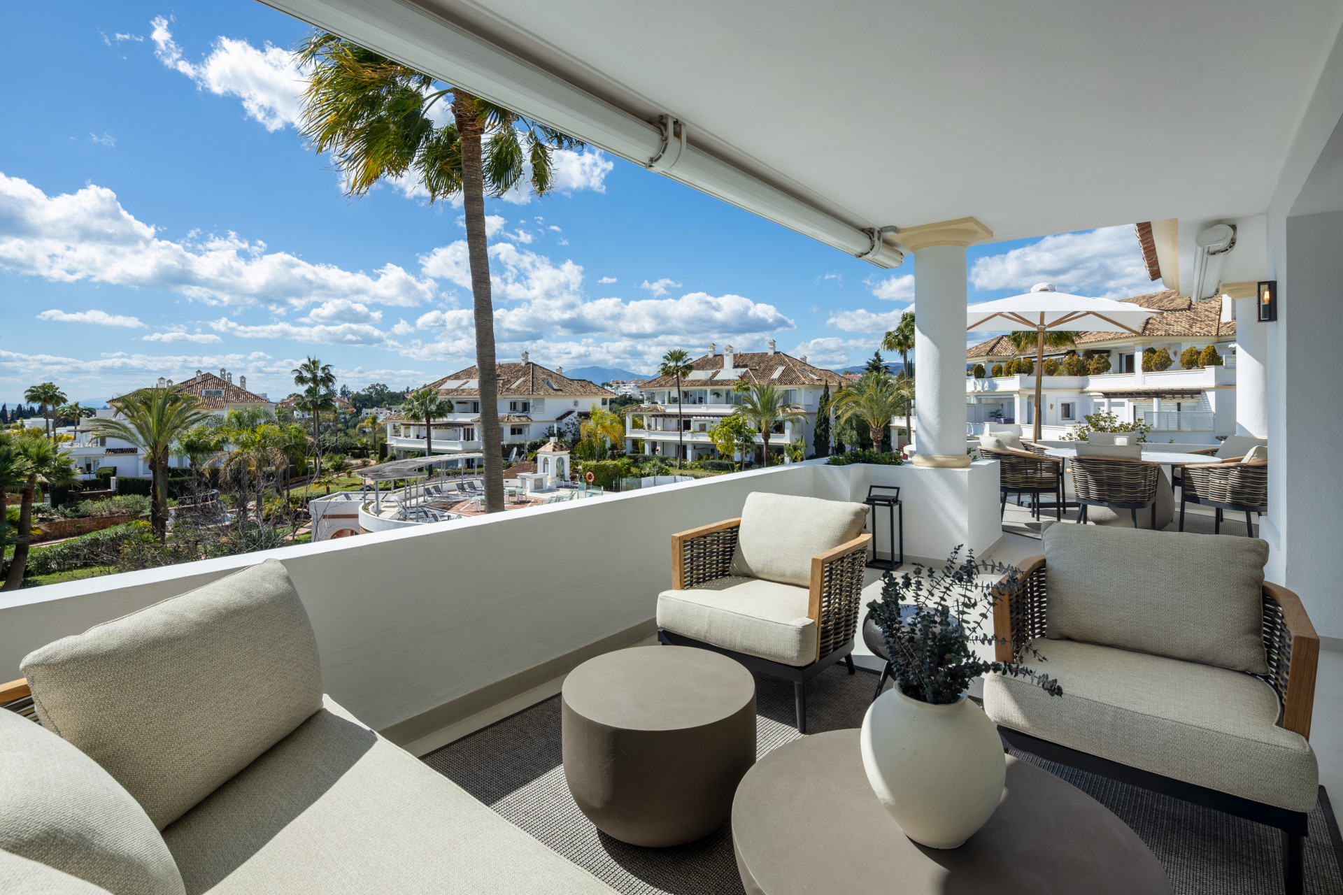 Penthouse in The Golden Mile MC00047005