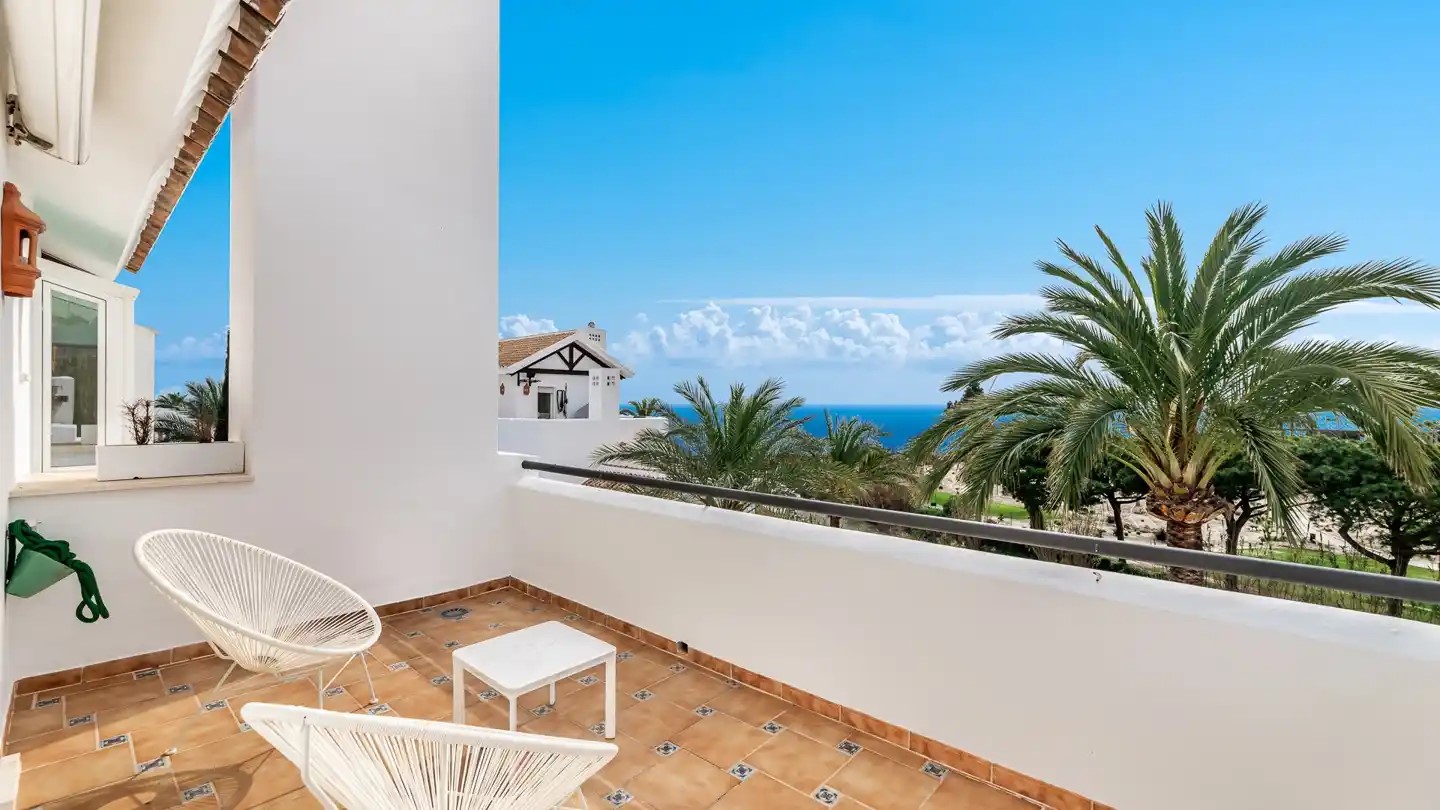 Penthouse in Los Monteros MCO2111534