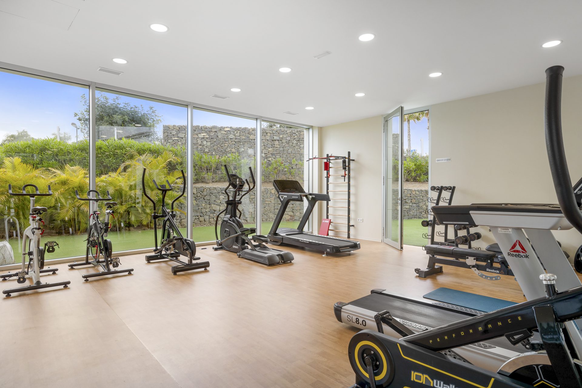 Mitte Stock Wohnung zu verkaufen in Estepona - MC05351605