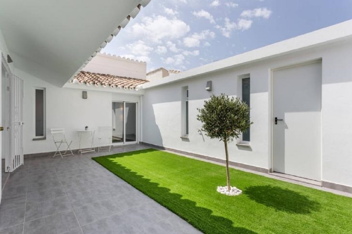 Townhouse for sale in Estepona MCO3687722