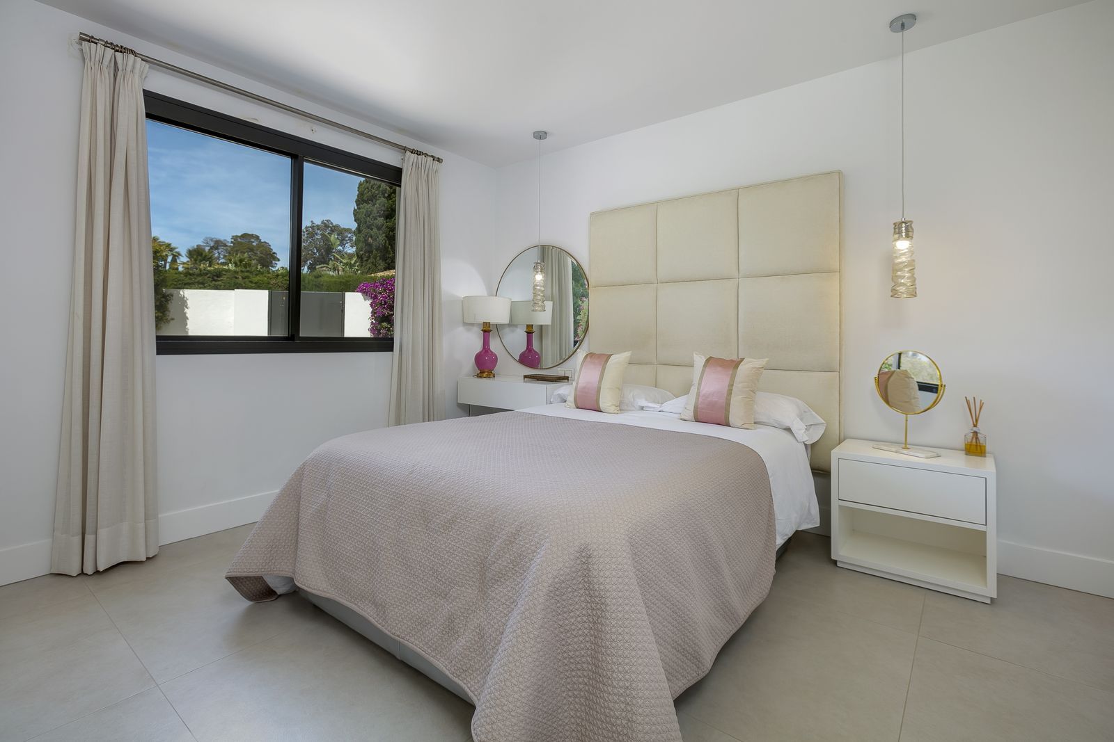 Fritlliggende Villa Til salg i Marbella - MC04986034