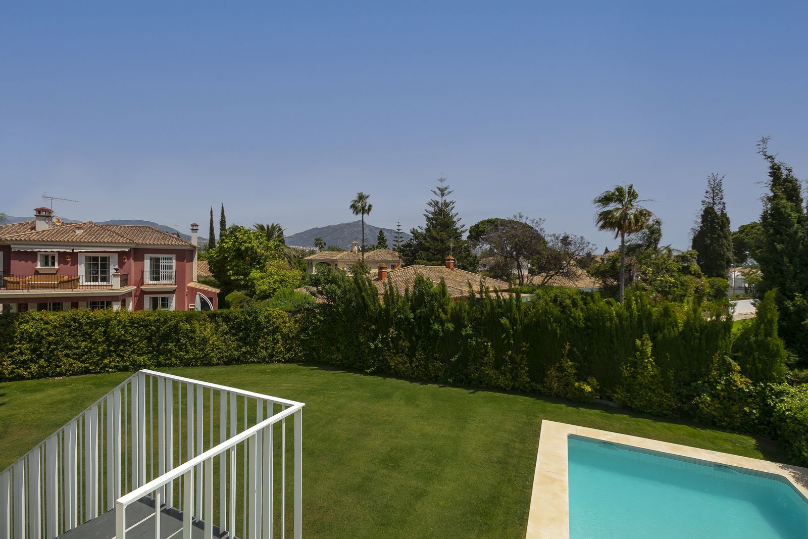 Fritlliggende Villa Til salg i Marbella - MC04986034