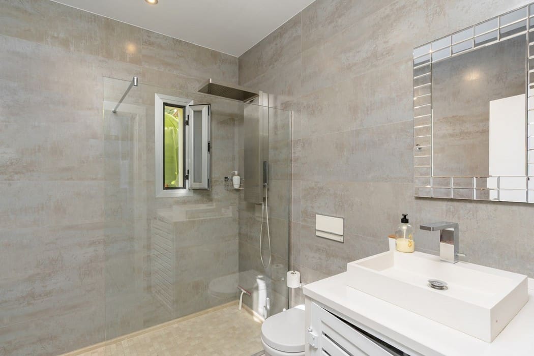Fritlliggende Villa Til salg i La Quinta - MCO9236980