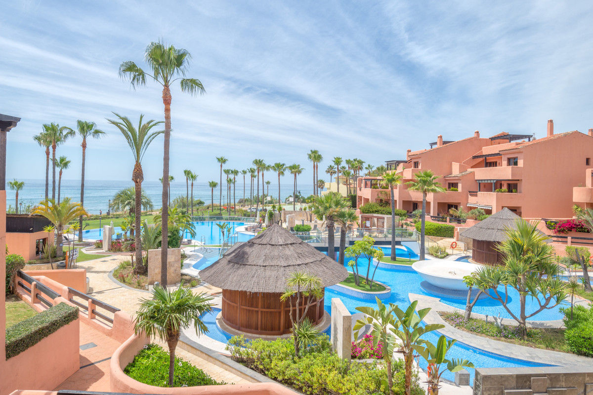 Apartamento Planta Media en venta en Estepona MCO3209353